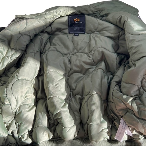 Alpha Industries CWU 45/P Green Bomber Jacket - Picture 4 of 15